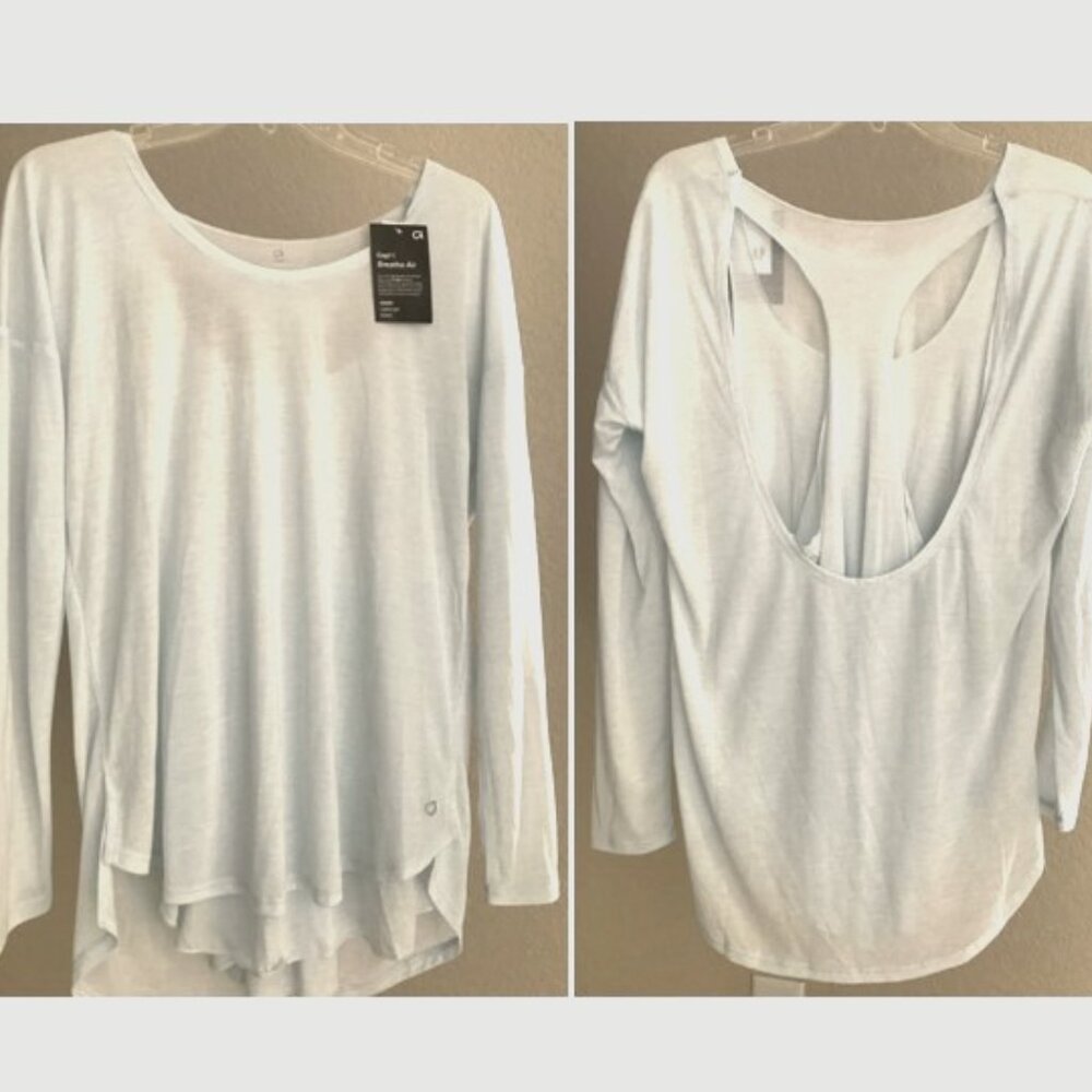 NWT GAP Fit Breathe Air, Women Size M, Light Blue